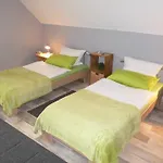 Uni Apartman *